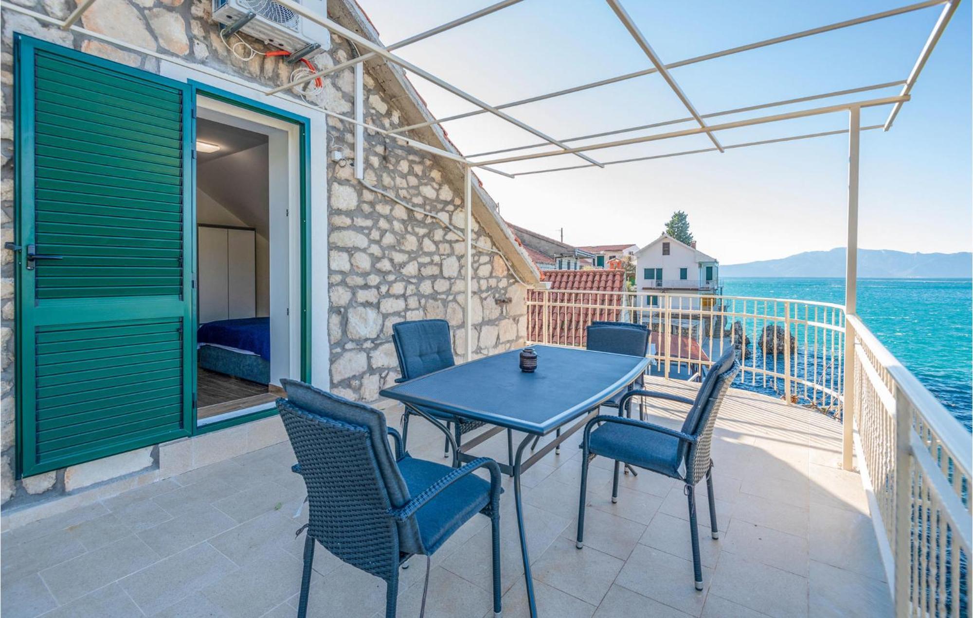 Nice Apartment In Podaca With Wi-Fi Buitenkant foto