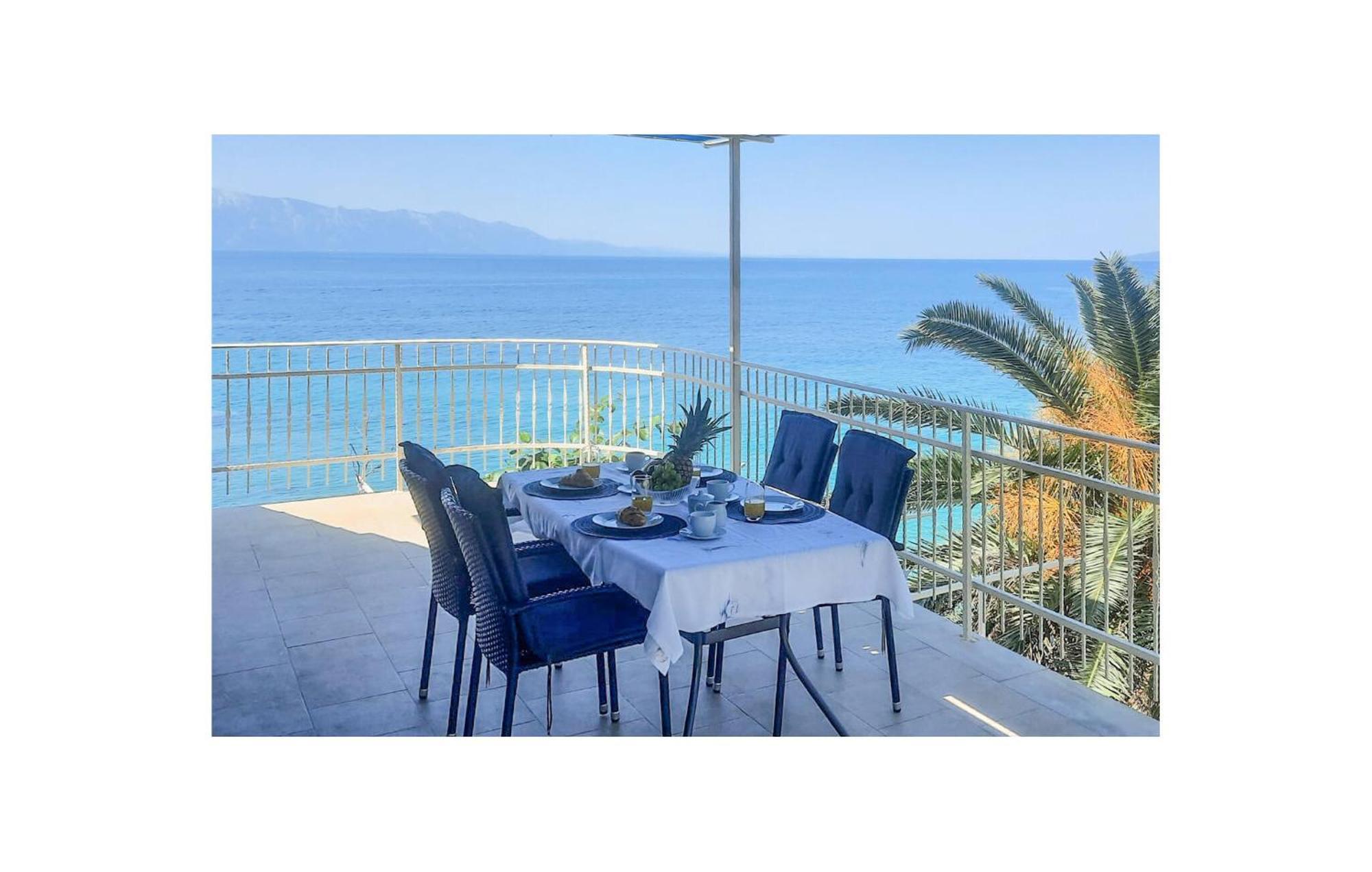 Nice Apartment In Podaca With Wi-Fi Buitenkant foto